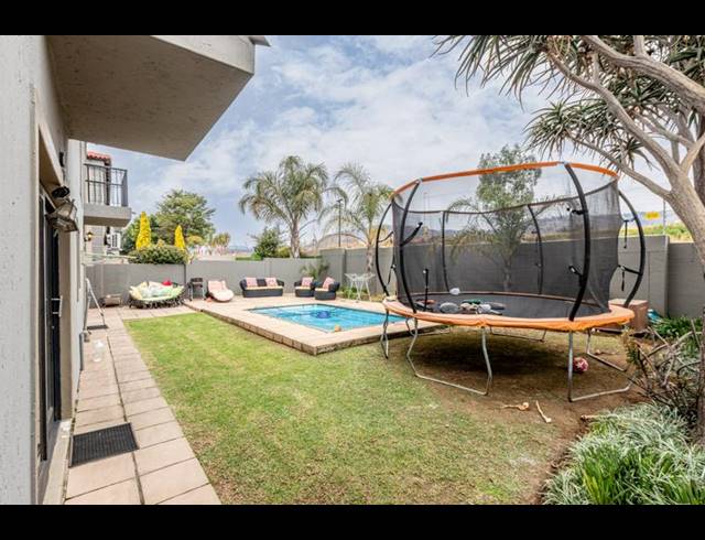 4 BEDROOM HOUSE FOR SALE IN RUIMSIG